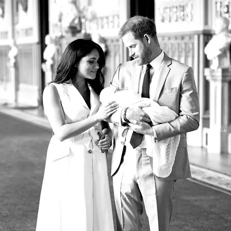 Meghan Markle, prințul Harry și fiul lor Archie