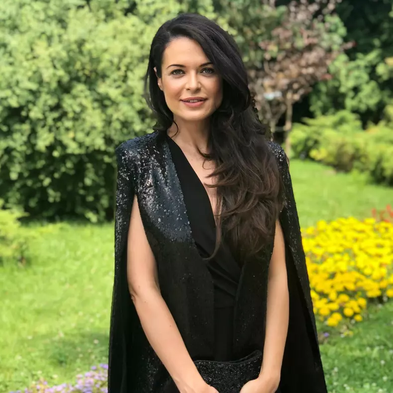Raluca Lăzăruț
