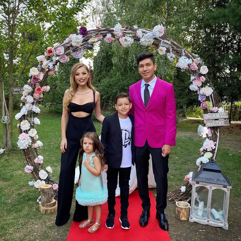 Elena Gheorghe, soțul ei și copiii lor