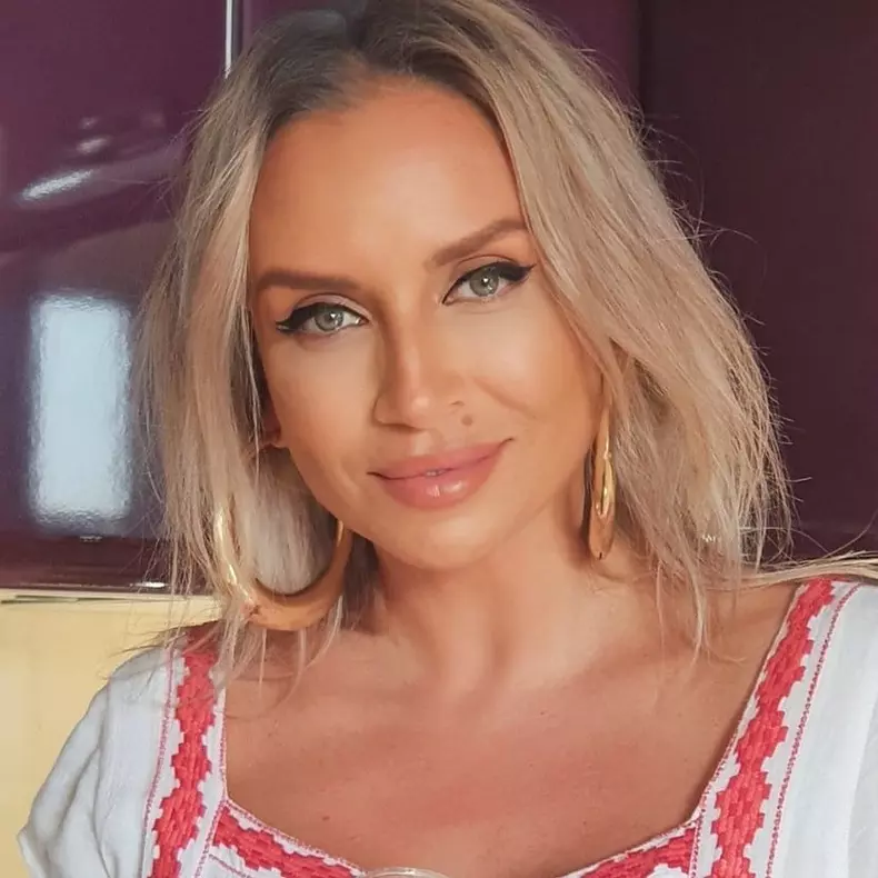 adina halas bravo ai stil 4
