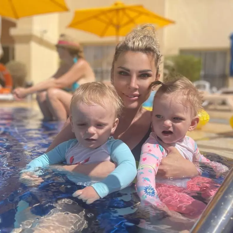 alina-laufer-gemeni-prima-vacanta-2