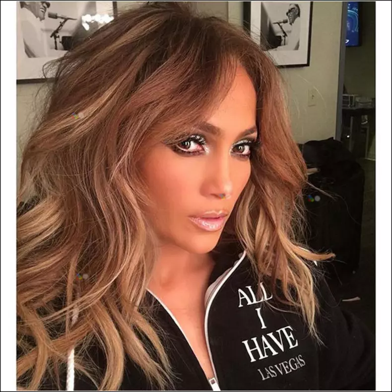 Daily Instagram Posts