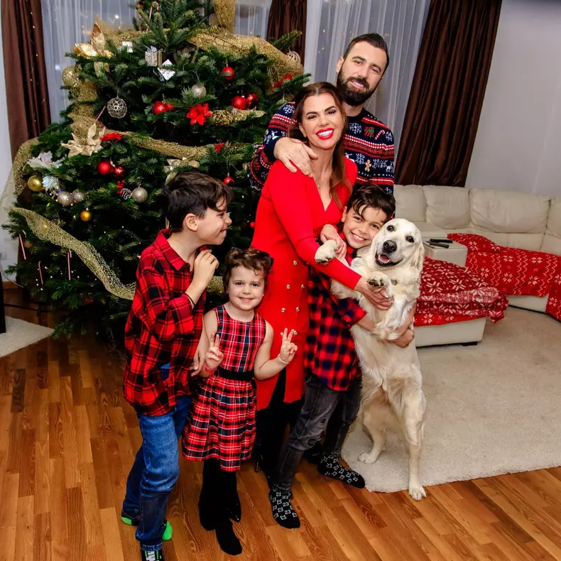 Andrei stoica si familia