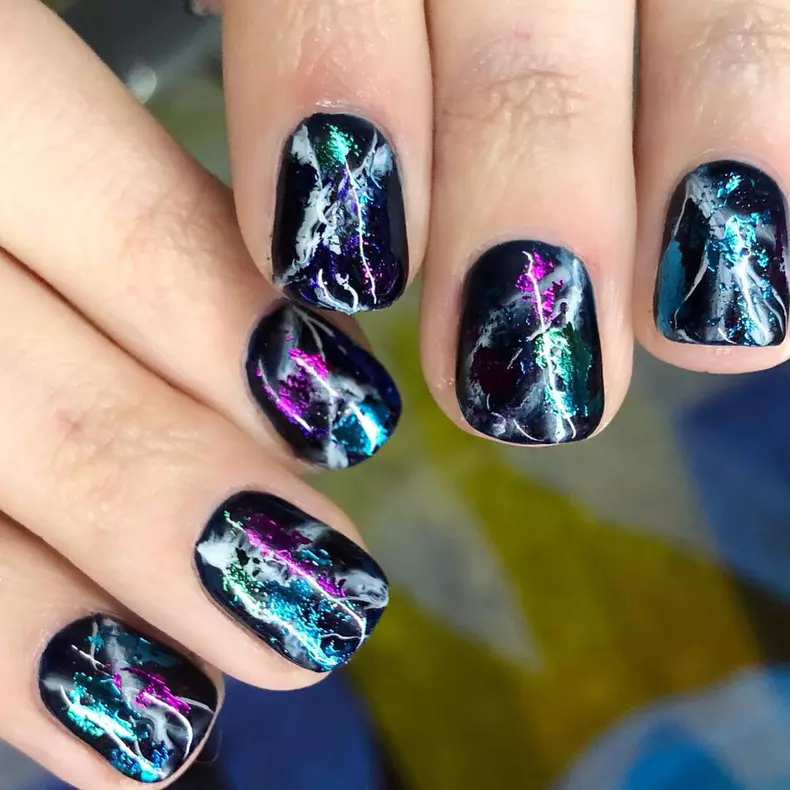 Marmură neagră (@wahnails)
