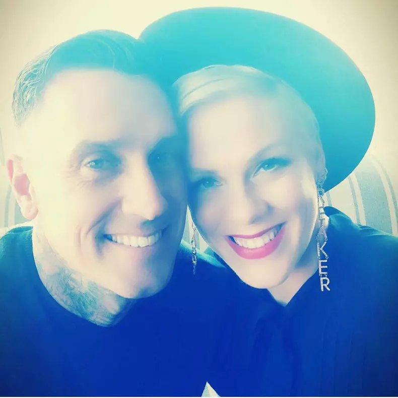 @pink