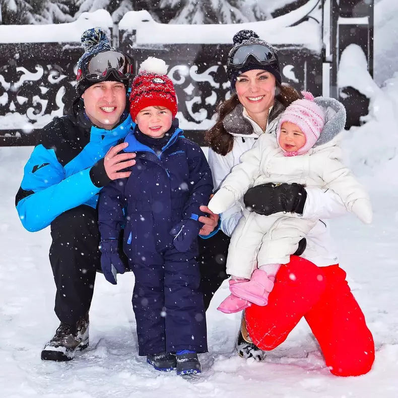 Intreaga familie in vacanta la ski in Alpii Francezi