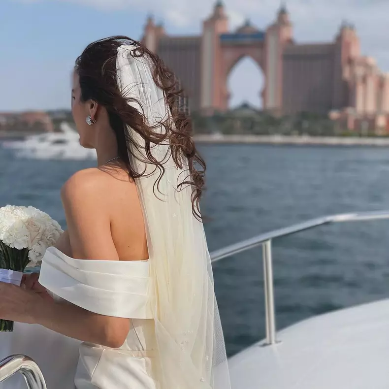 8. Mădălina Pamfile s-a căsătorit