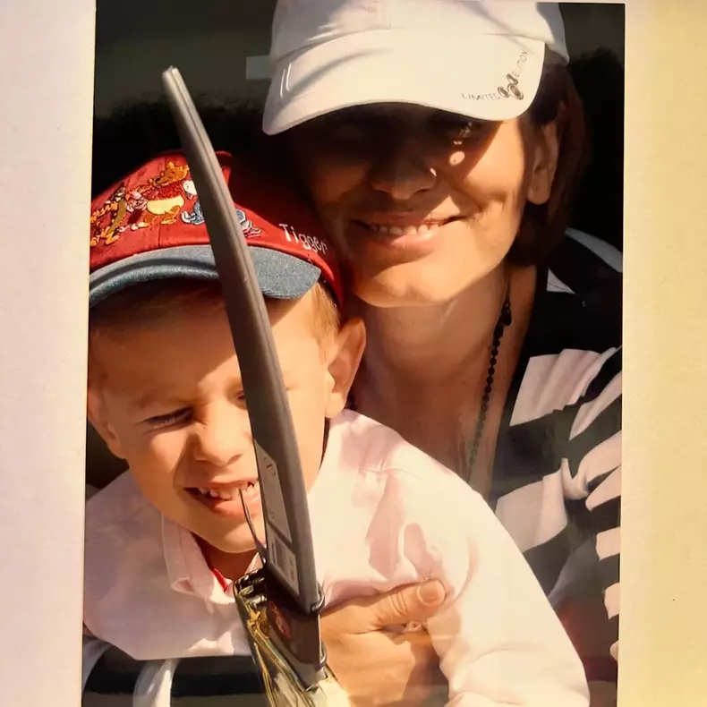 17. Andreea Esca și Aris Eram