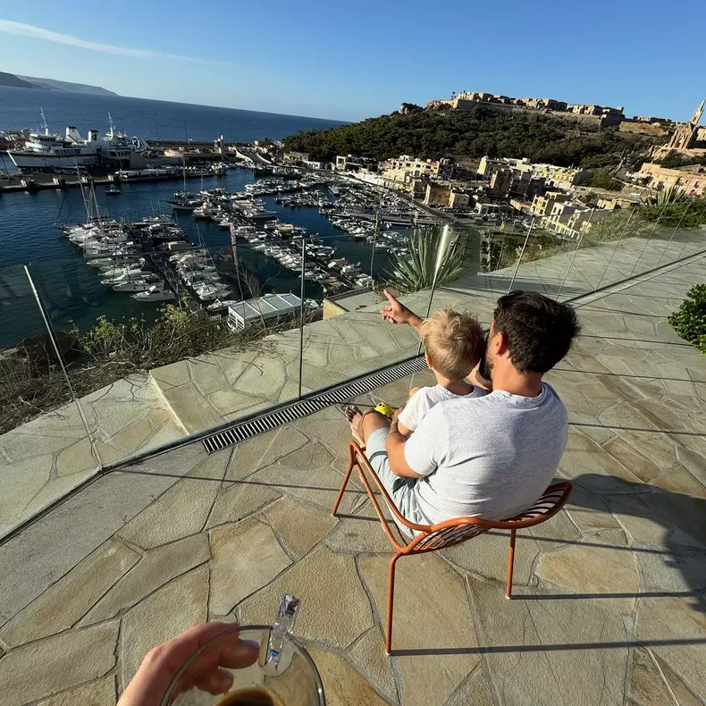 Gabriela Prisăcariu și-a vizitat soțul (2)