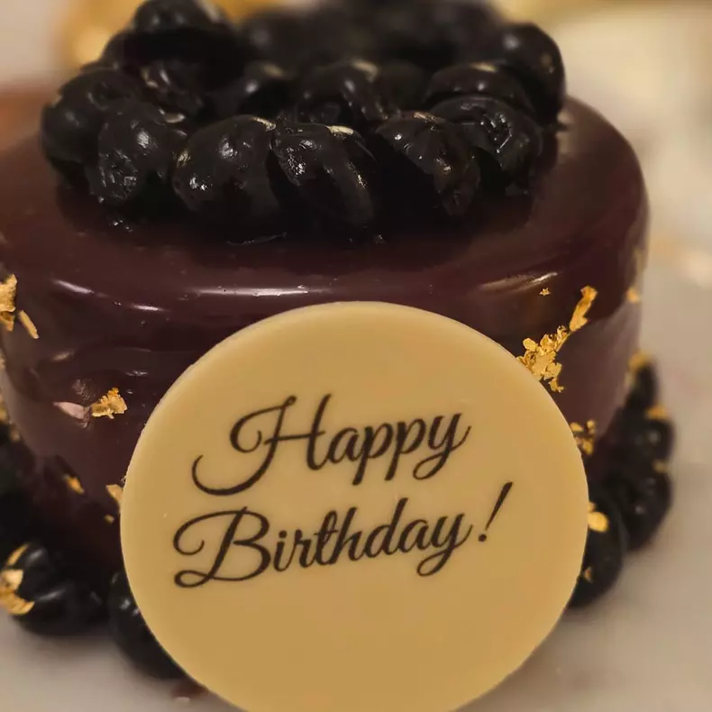 Tortul primit de Monica Bîrlădeanu