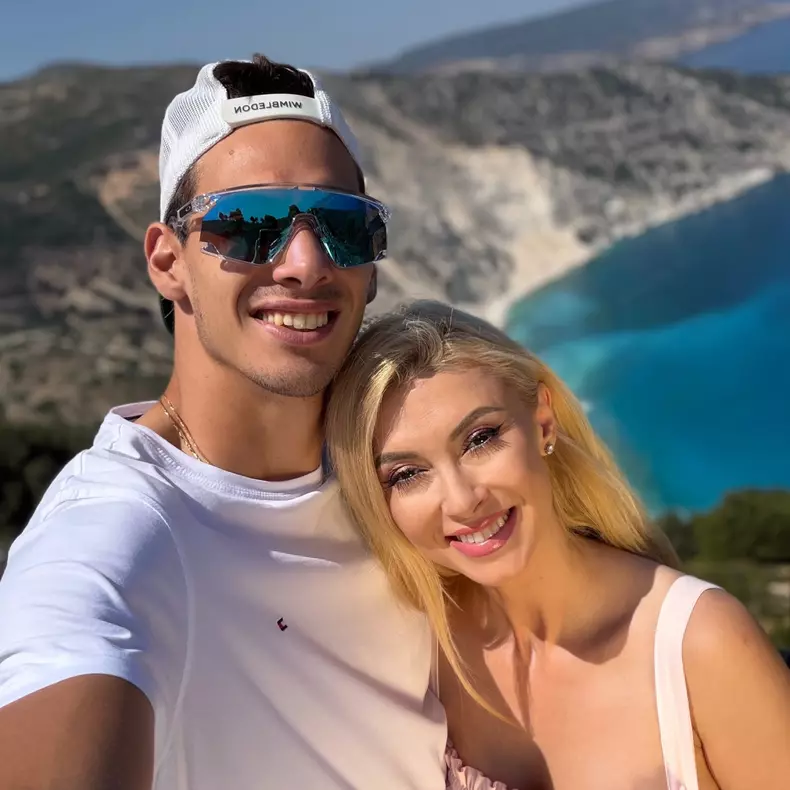 1. Andreea Bălan și Victor Cornea