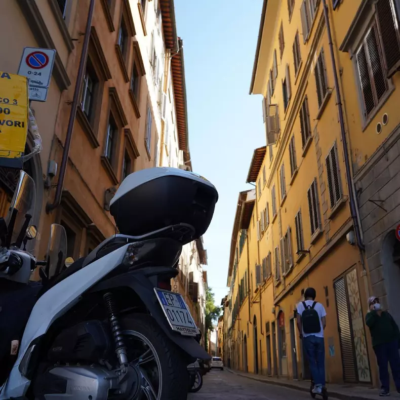 Lucian Mândruță, în vacanță alături de soție în Italia. Cât a costat călătoria - (6)