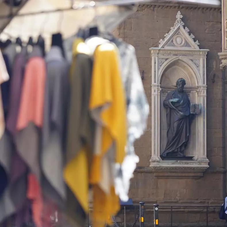 Lucian Mândruță, în vacanță alături de soție în Italia. Cât a costat călătoria - (9)