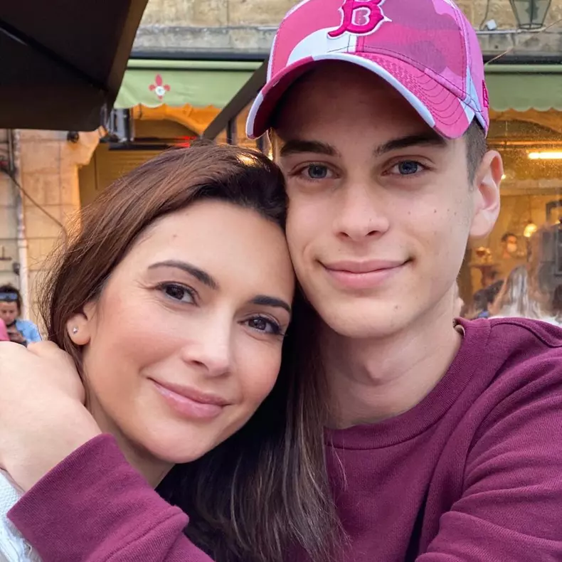 Andreea Berecleanu lipsește de la pupitrul știrilor Prima TV. Ce s-a întâmplat cu prezentatoarea (7)