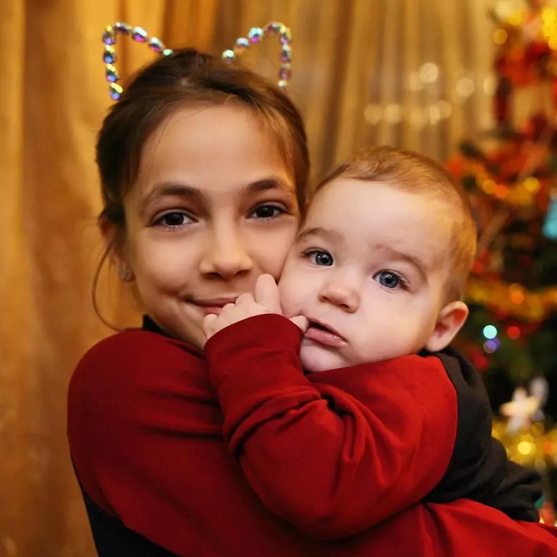 Ce mari s-au făcut copiii Roxanei Ciuhulescu (3)