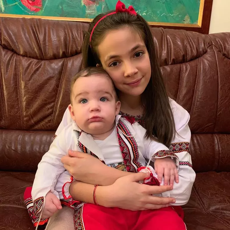 Ce mari s-au făcut copiii Roxanei Ciuhulescu (5)
