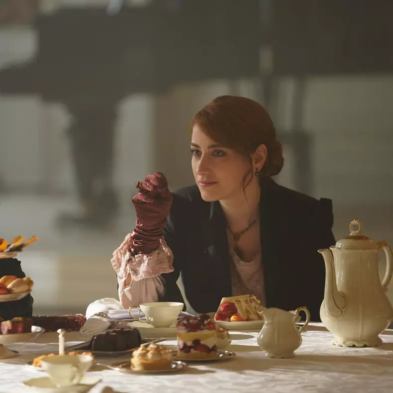 Hazal-Kaya-nu-duce-lipsa-de-proiecte-spectaculoase.-In-ce-mai-urmeaza-sa-joace-actrita-din-Povestea-noastra-2