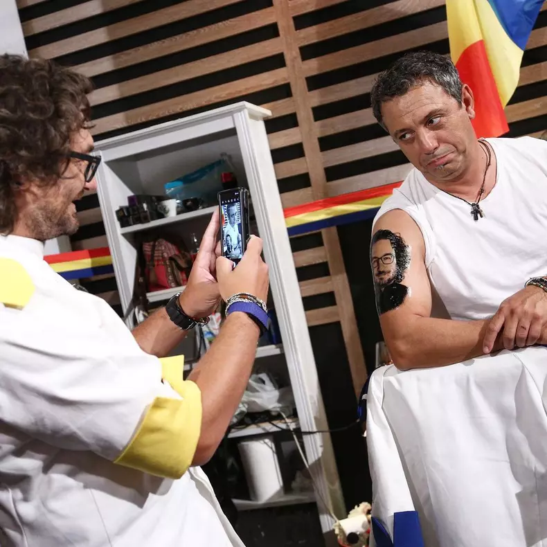 De-ce-s-au-tatuat-Catalin-Scarlatescu-si-Sorin-Bontea-cu-chipul-lui-Florin-Dumitrescu-la-„Chefi-la-cutite-7
