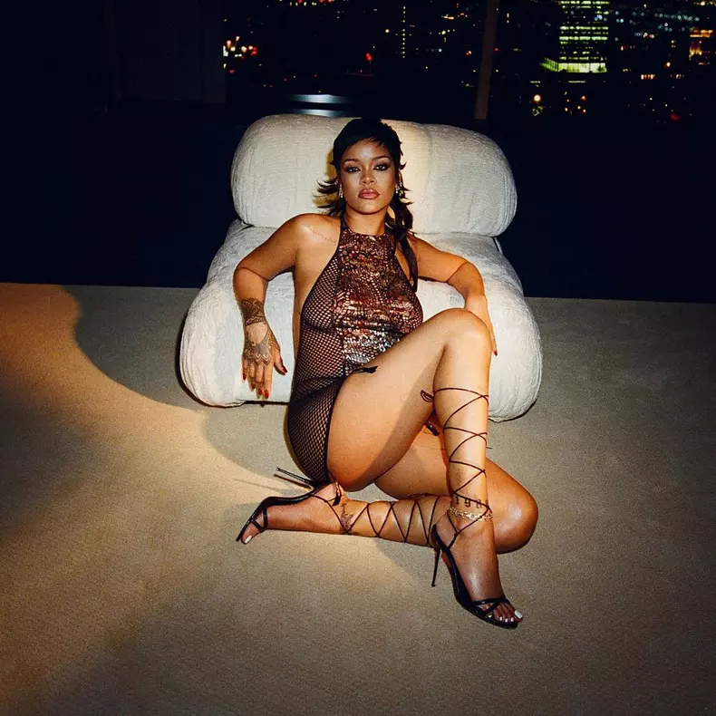 Rihanna-2