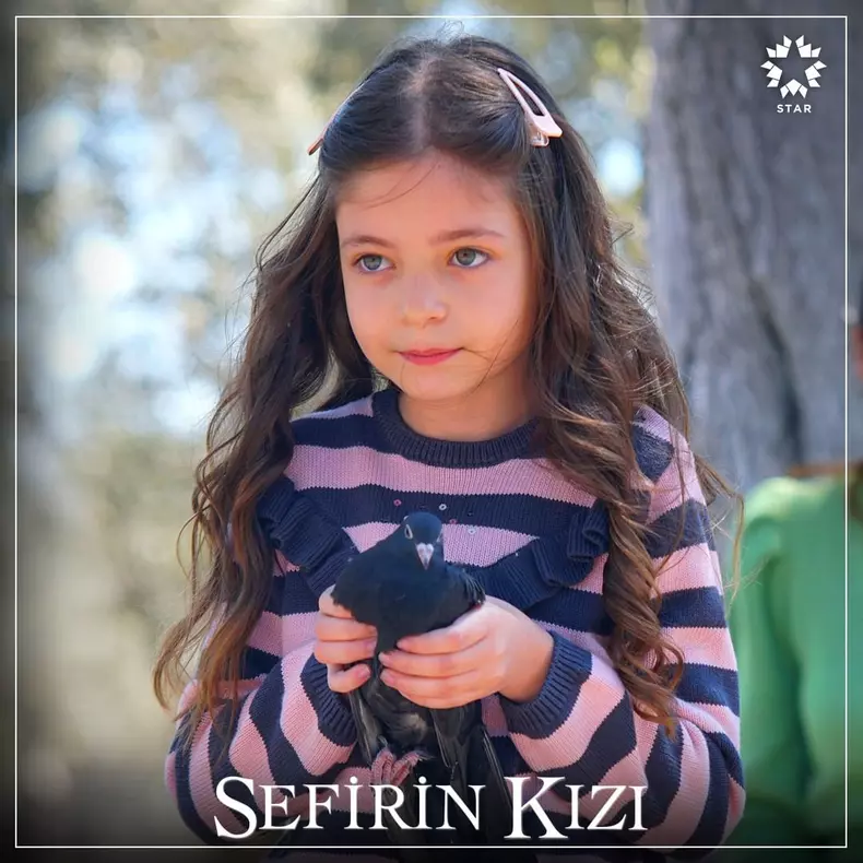 Ce-se-intampla-in-episodul-de-luni-2-mai-2022-din-serialul-turcesc-„Fiica-ambasadorului-4