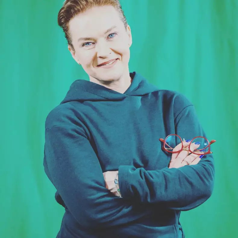 Mona Nicolici s-a căsătorit în secret. Cine este Cezar Munteanu, noul soț al fostei vedete TV