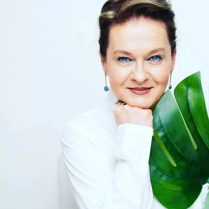 Ce spune Mona Nicolici despre revenirea sa pe micile ecrane. „E mai bine să las uși deschise”. Băiatul ei a participat la „Vocea României”