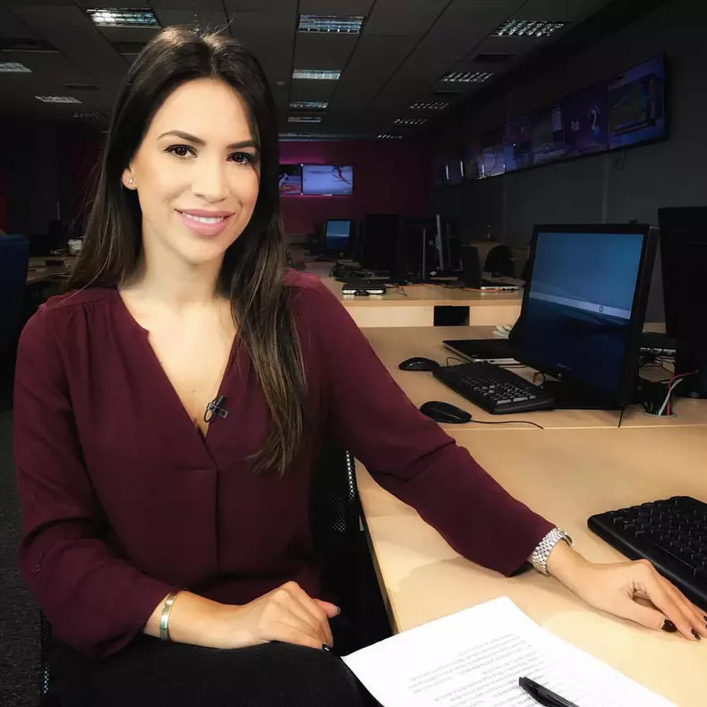 Alexandra Anastasescu prezintă noul sezon „Flash Monden”, la Prima TV