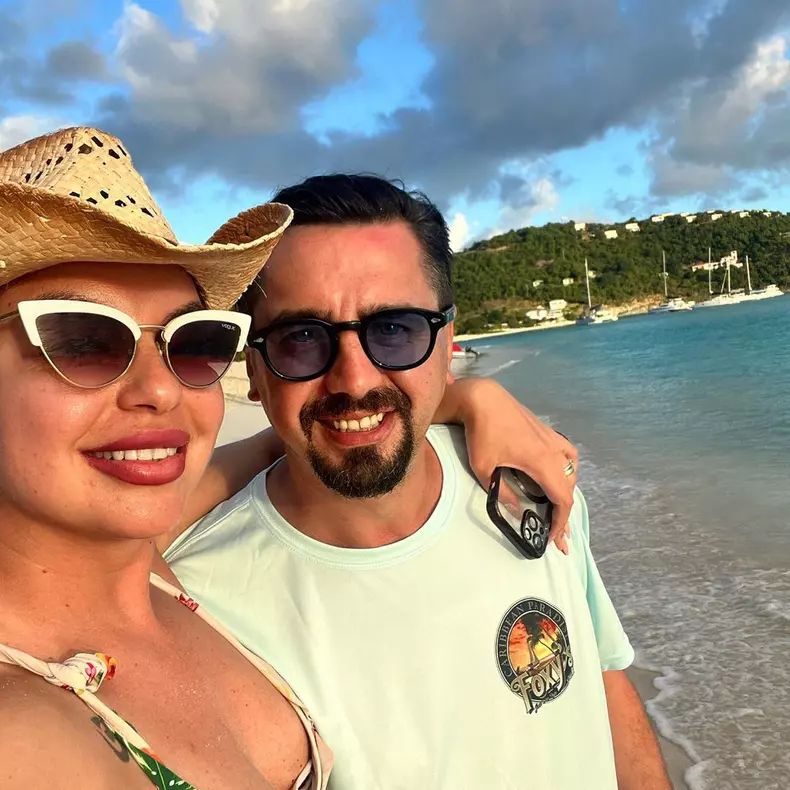 Care este secretul relației dintre Eliza și Cosmin Natanticu. Prin ce peripeții au trecut în vacanță