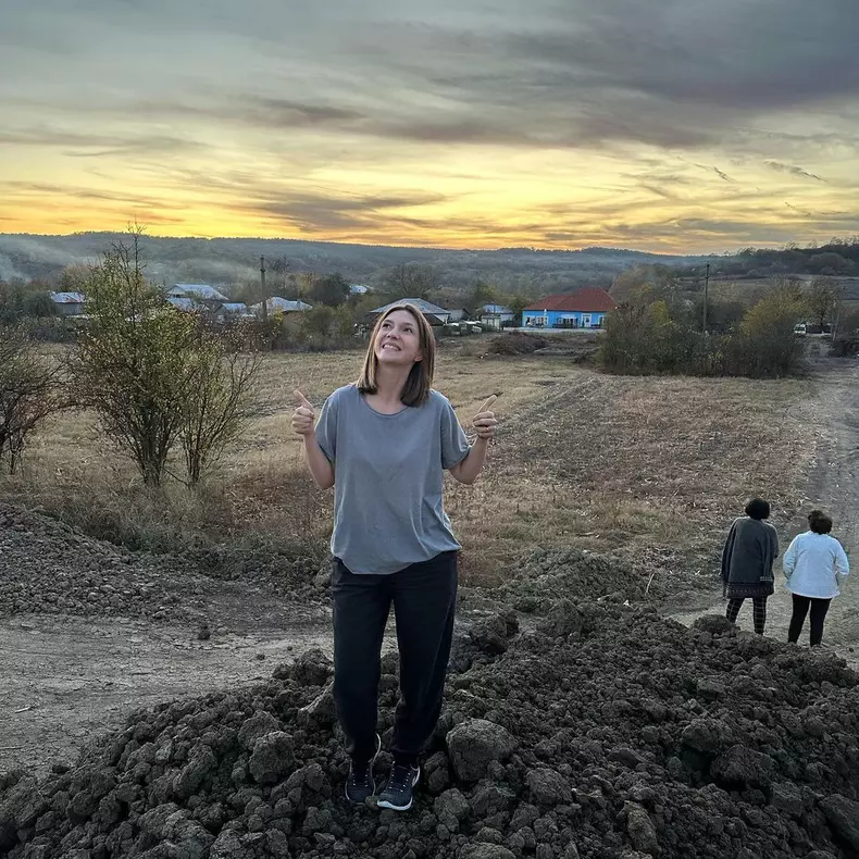 Adela Popescu și Radu Vâlcan își construiesc o nouă casă  (4)