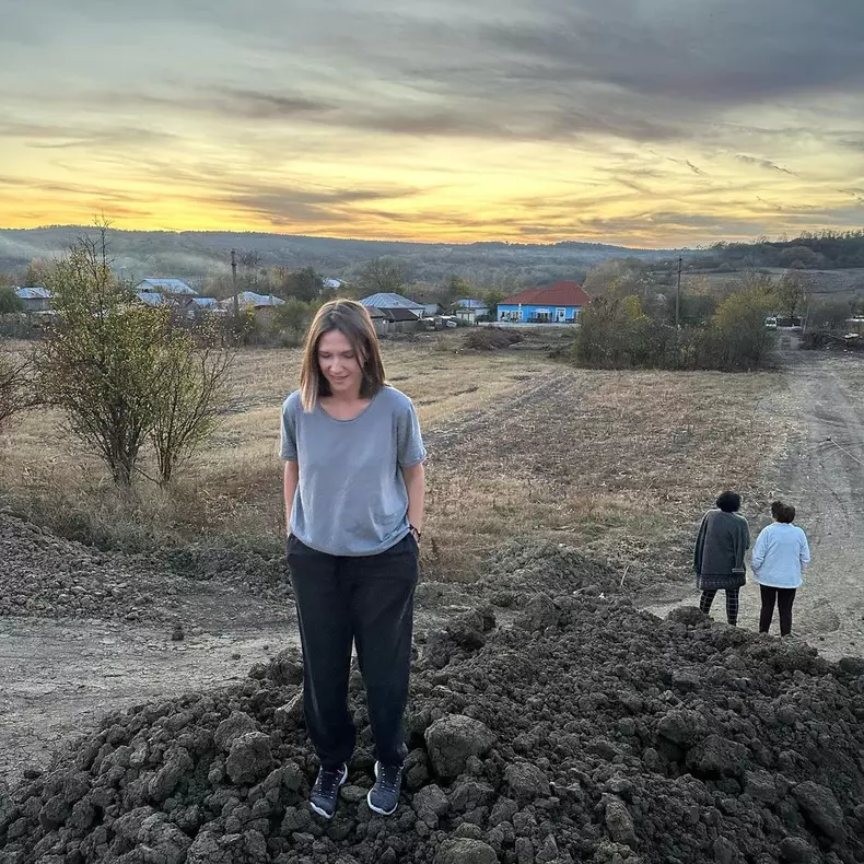 Adela Popescu și Radu Vâlcan își construiesc o nouă casă  (5)