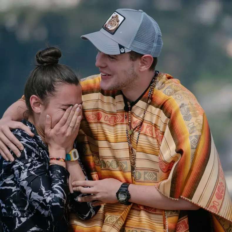 în ediția de aseară, 13 noiembrie 2023, a emisiunii America Express, sezonul 2, imunitatea a fost câștigată de Aris și Alexia Eram (3)