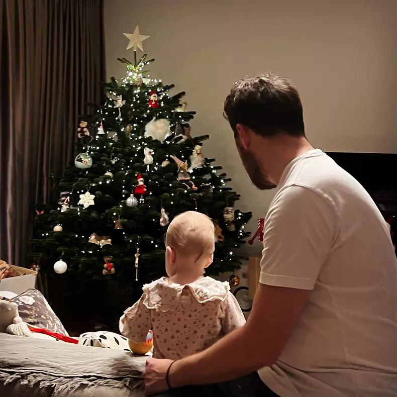 Cum arată acum fetița Roxanei Hulpe  (8)
