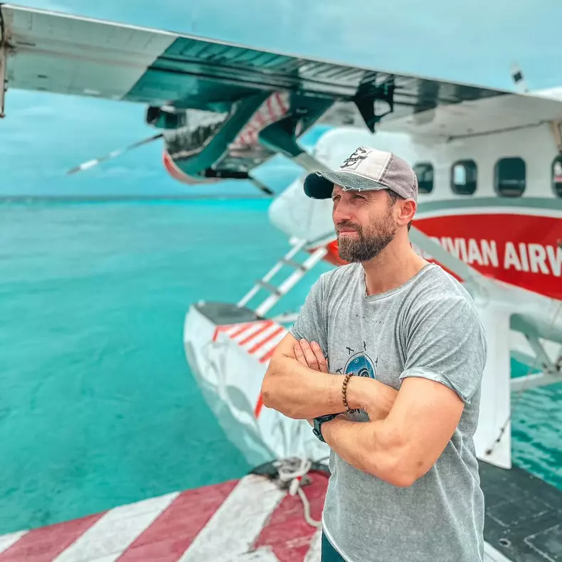 Dani Oțil și Gabriela Prisăcariu s-au întors în Maldive (Asia) (1)