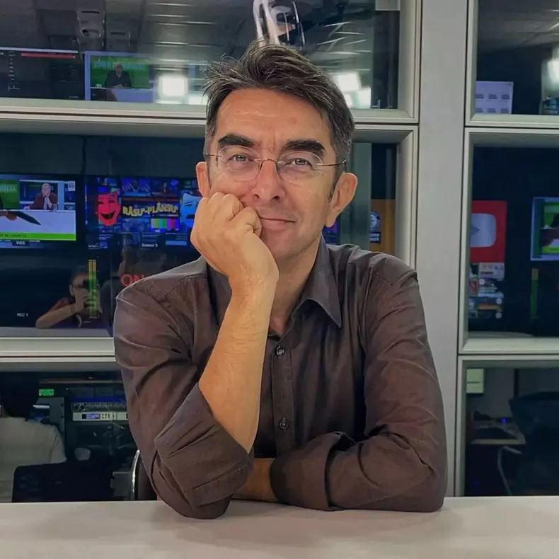 52 de săptămâni x 52.