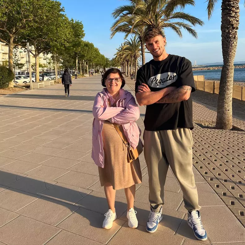De ce Alex Delea a fost dat afară de mama lui  (2)