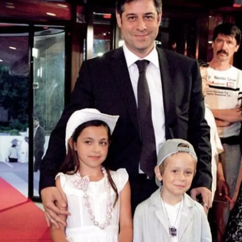 Sotul Andreei Esca, Alexandre Eram, a implinit 54 de ani (8)
