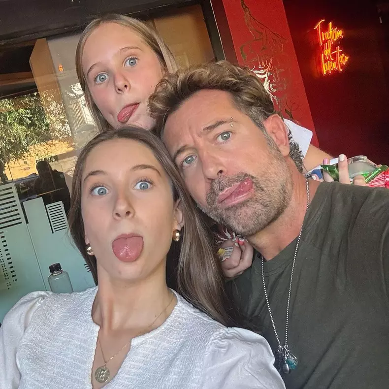 Cum arată fiicele lui Gabriel Soto  (6)