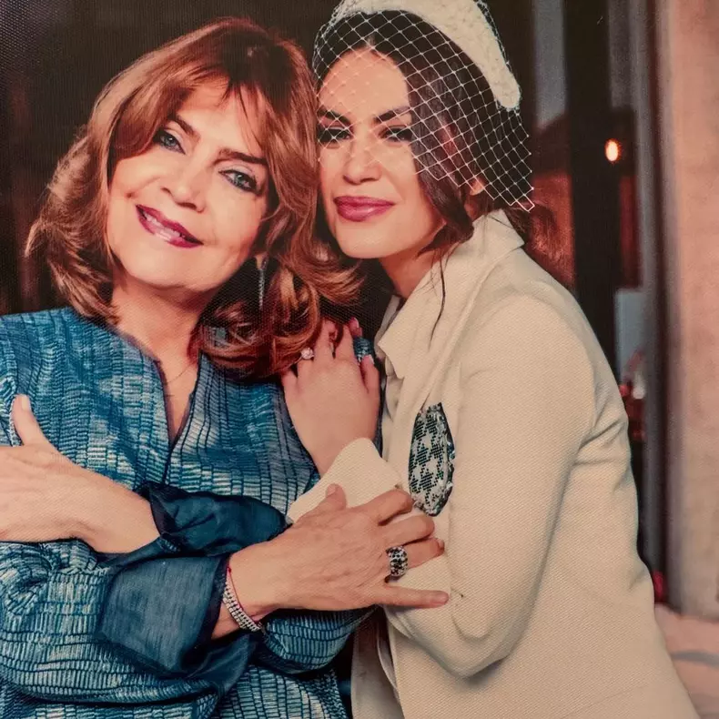 Dana Budeanu și Cristina Săvulescu, după moartea Deliei Budeanu  (4)