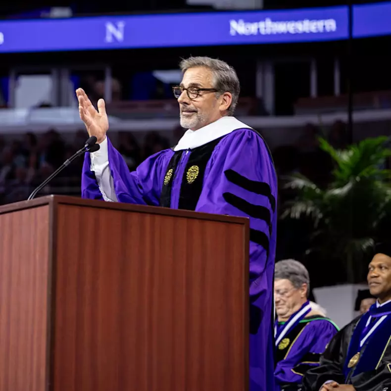 Dansul lui Steve Carell de la ceremonia de absolvire a Universității Northwestern  (8)