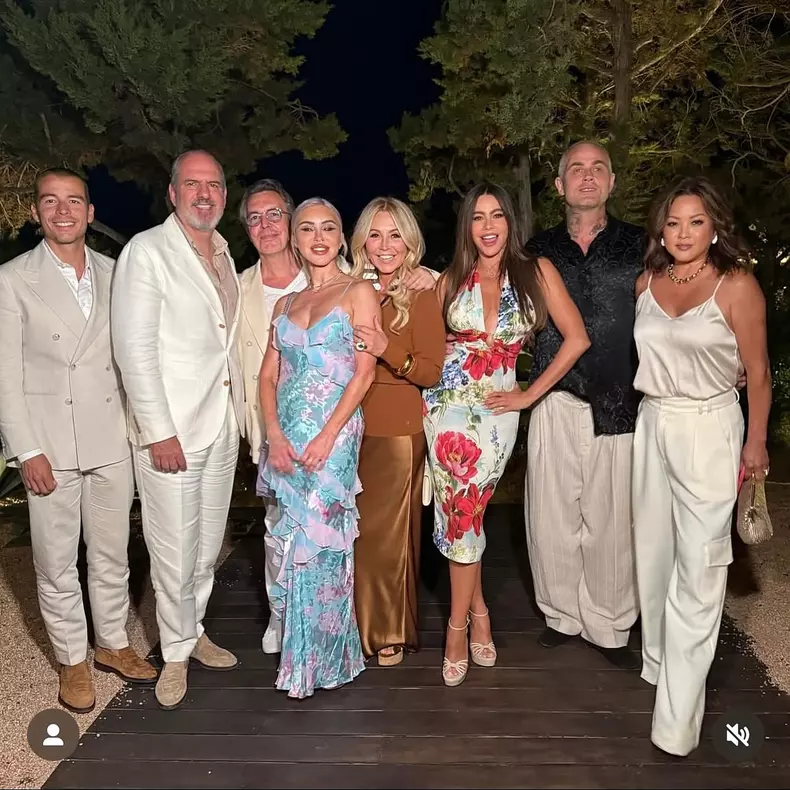 Anastasia Soare, vacanță în Sardinia alături de Sofia Vergara  (11)