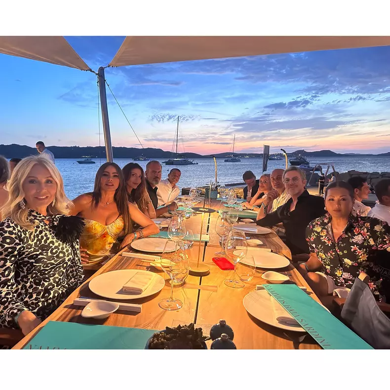 Anastasia Soare, vacanță în Sardinia alături de Sofia Vergara  (14)