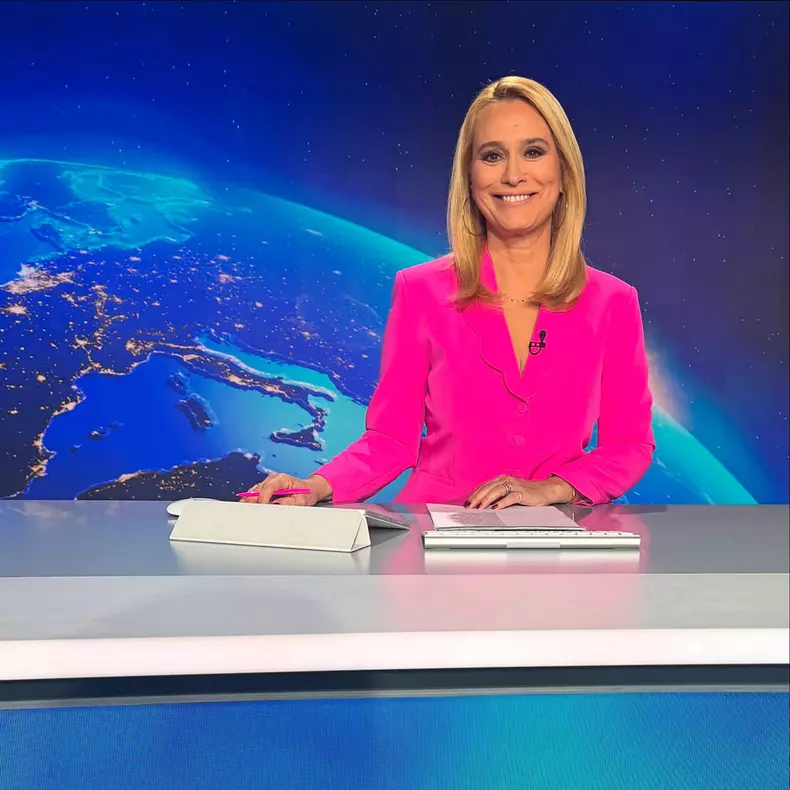 De ce e tot mai prezentă în online Andreea Esca (2)