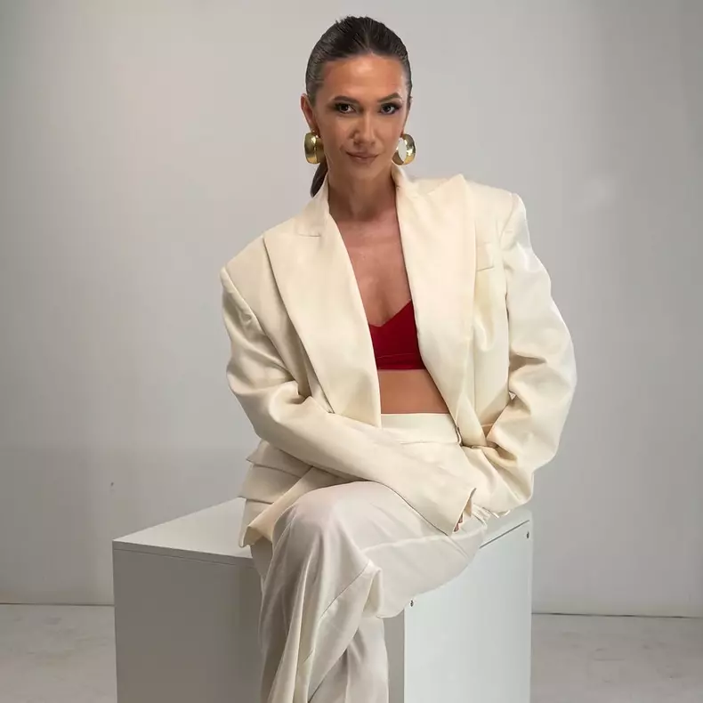 adela-popescu1