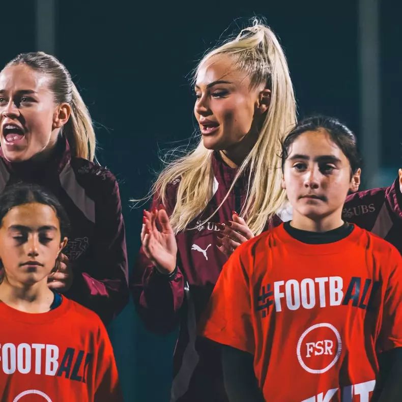 alisha-lehmann-montel-mckenzie-logodna-insula-iubirii-nunta (10)
