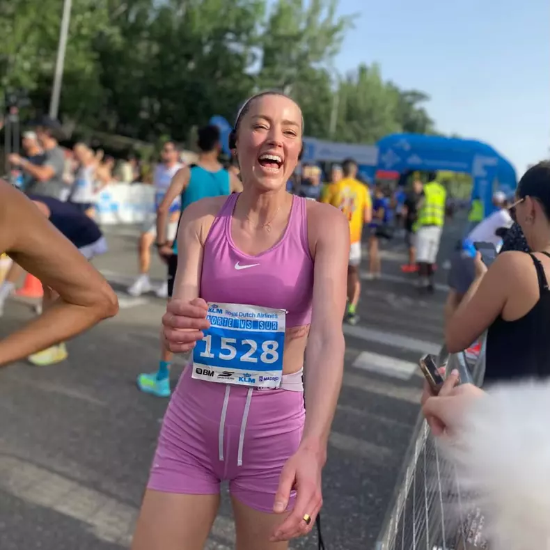 amber-heard-aparitie-rara-fiica-cursa-10-km-spania (1)