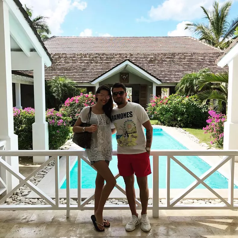 Sandra și Adrian Mutu petrec primele zile din an în Republica Dominicană