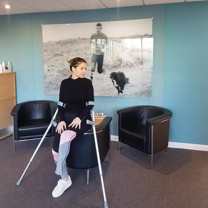 Stela Bizdu și-a pierdut piciorul în urma unui accident de mașină