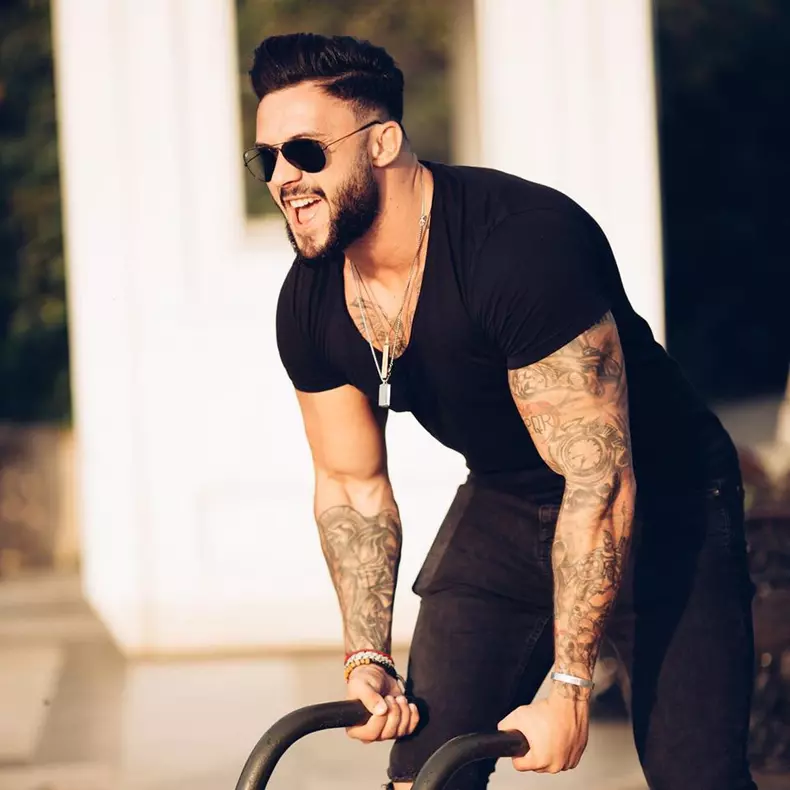 George-de-la-Insula-iubirii-1