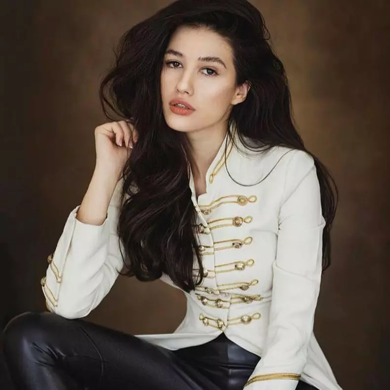 Madalina-Bellariu-Ion7