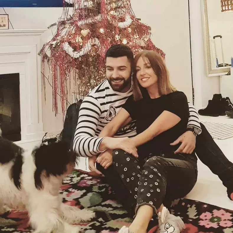 49054337_10217662691297460_2720926343964393472_o-1024x1024